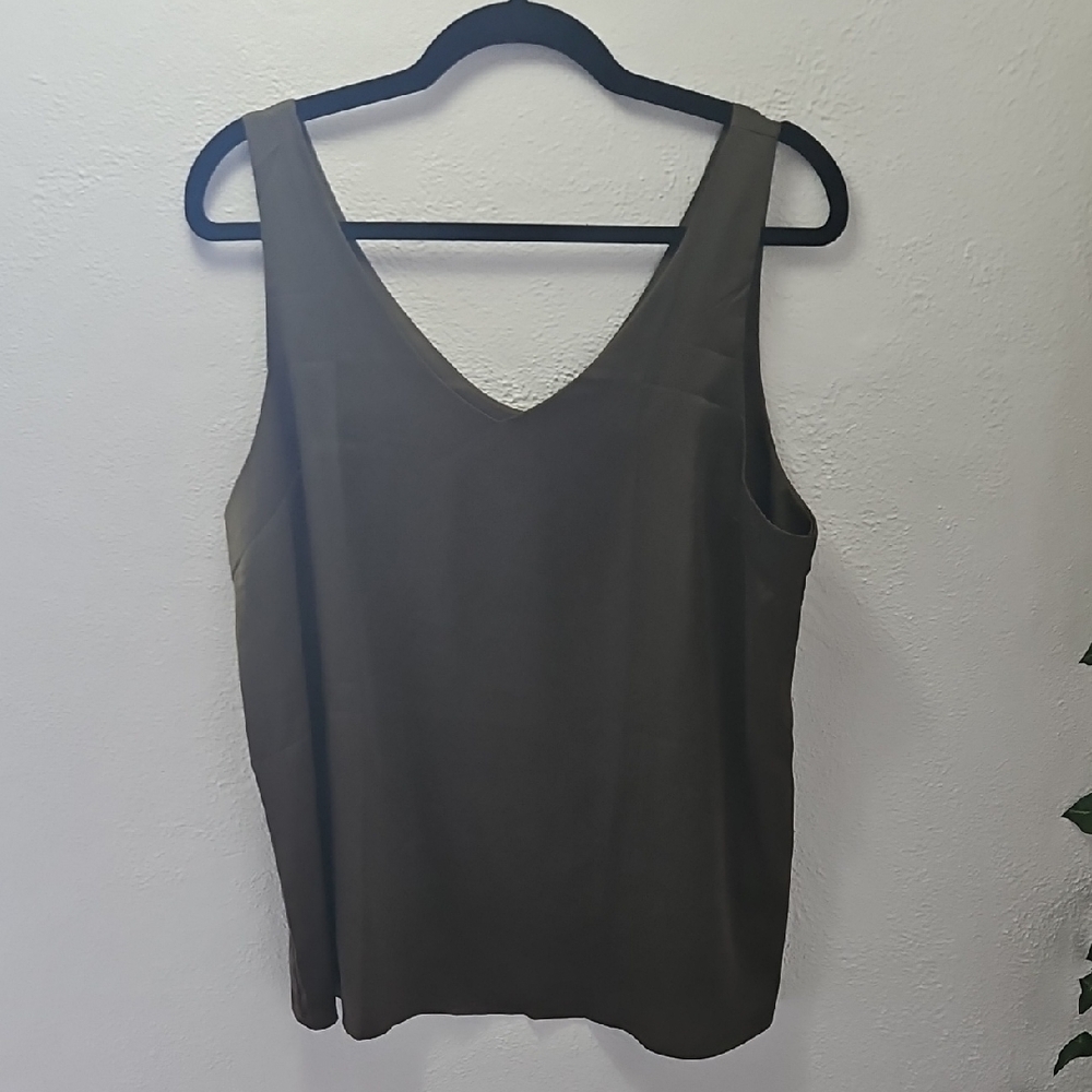 Gray Sleeveless Tank Top with V-Neckline